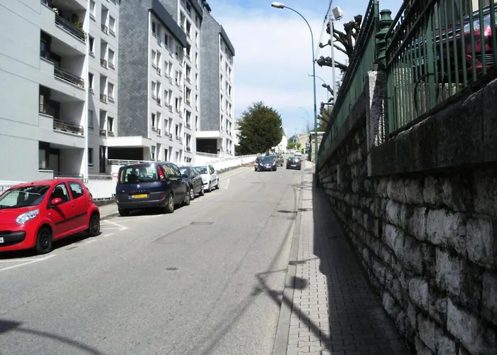 Le Chateau Durieux 1 - Belles Prestations Pour Ce Joli 2 Pieces ! Mae-1824 * Aix-les-Bains